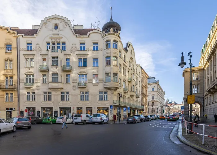 Spacious 2-Bedroom Apartment In Old Town
