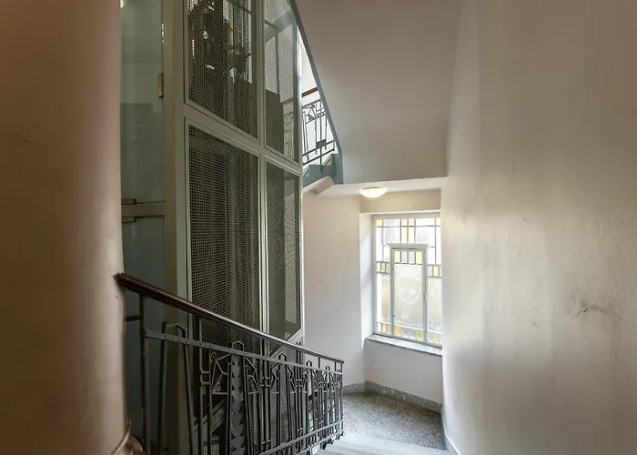 Spacious 2-Bedroom Apartment In Old Town